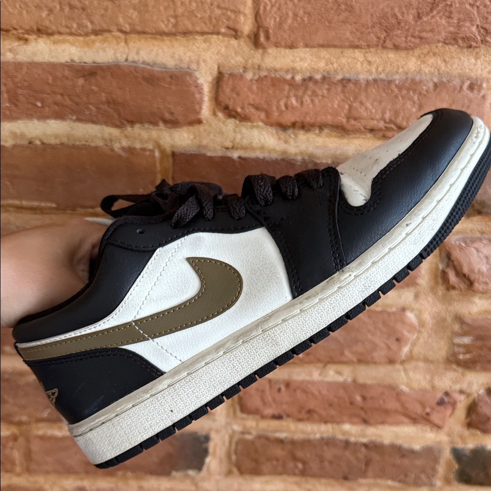 Women’s Jordan 1s Low